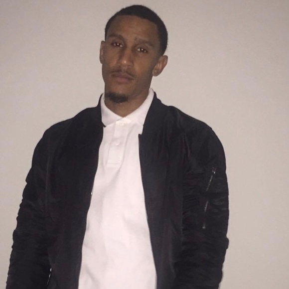 Meet your Posher, J - Picture 1 of 1